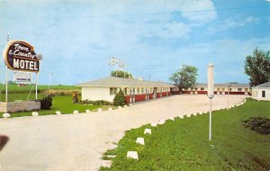 Town and Country Motel Cedar Rapids, Iowa  