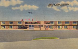 GRAND RAPIDS , Minnesota , 30-40s; Holiday Village Motel