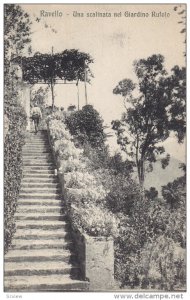 RAVELLO, Campania, Italy; Una scalinata nel Giardino Rufolo, 00-10s