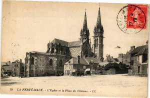 CPA La ferte mace .- L'eglise et la place du chateau (196012)