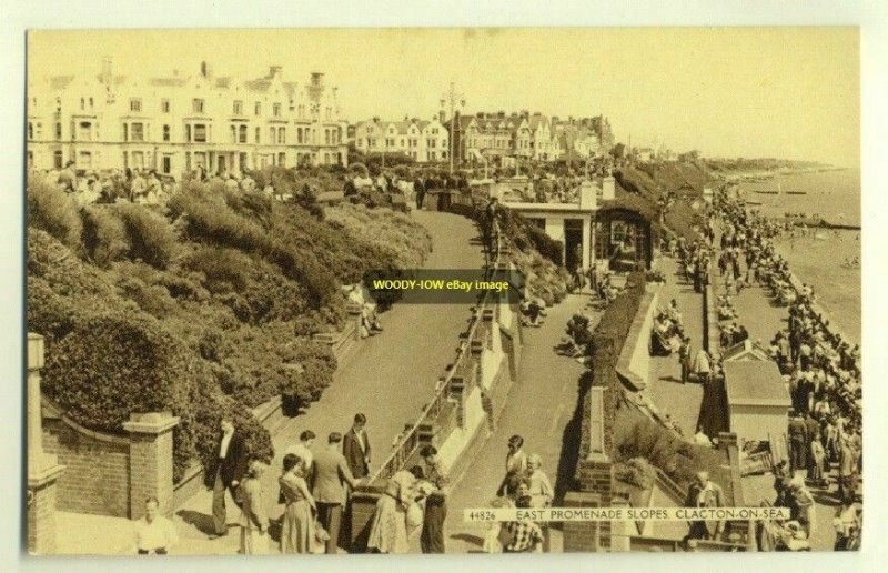 tp2745 - East Promenade Slopes , Clacton-on-Sea , Essex - postcard 