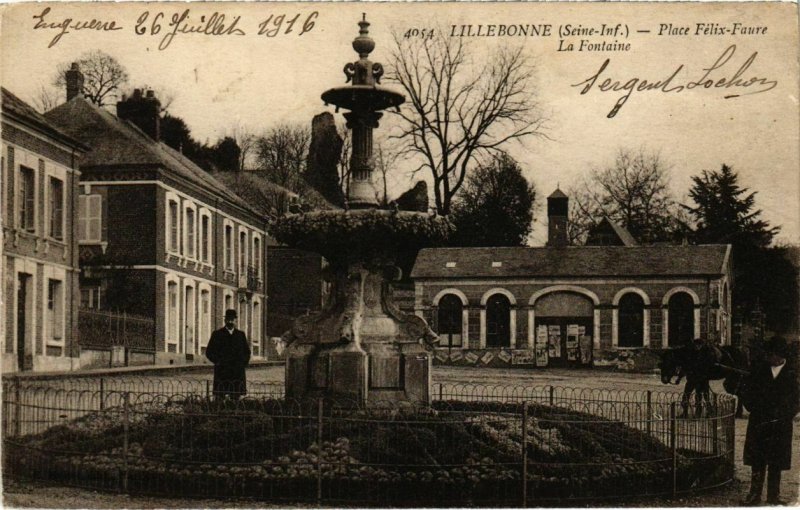 CPA LILLEBONNE - Place Felix-Faure - La Fontaine (105142)