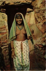 PC CPA EGYPT A Soudanese Girl at home Good Morning FEMALE ETHNIC NUDE (a10463)