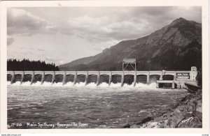 RP: Bonnerville Dam, Oregon, 1950s; Main Spillway