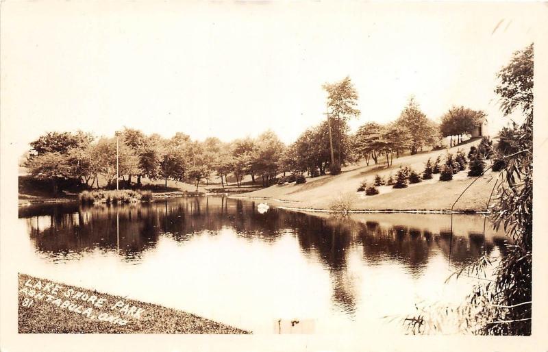 D60/ Ashtabula Ohio Real Photo RPPC Postcard c1930s Lake Shore Park Scene