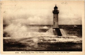 CPA BELLE-ISLE-en-MER - Le Palais - Un Coup de Mer a la Jetée du Nord (431509)