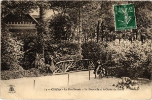 CPA Clichy Parc Denain Passerelle et le Chalet du Garde (1314144)