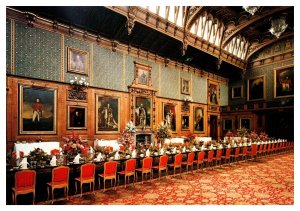 Postcard UK ENG Windsor Castle - The Waterloo Chamber