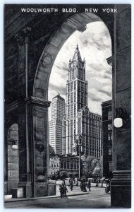 1920's ERA WOOLWORTH BUILDING THROUGH ARCHWAY NEW YORK CITY ANTIQUE POSTCARD