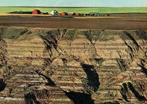 HANDCRAFTED CONTINENTAL SIZE POSTCARD RED DEER RIVER CANYON CANADA(ALB)