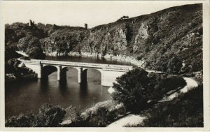 CPA CROZANT Pont sur la Creuse (1143598)