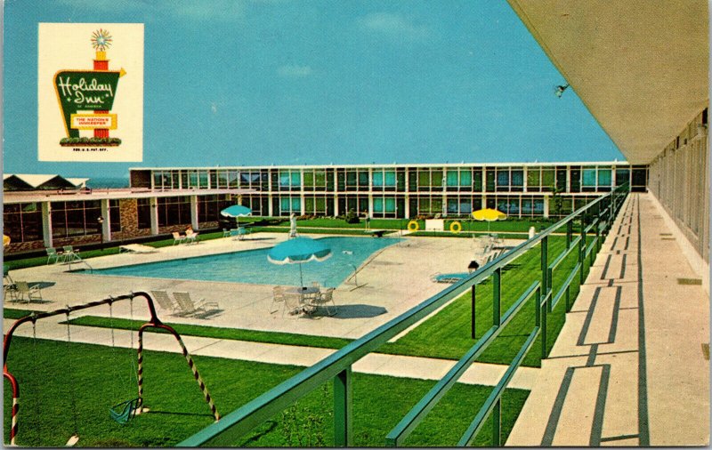 Vtg 1960's Holiday Inn Hotel Pool Eau Claire Wisconsin WI Chrome Postcard