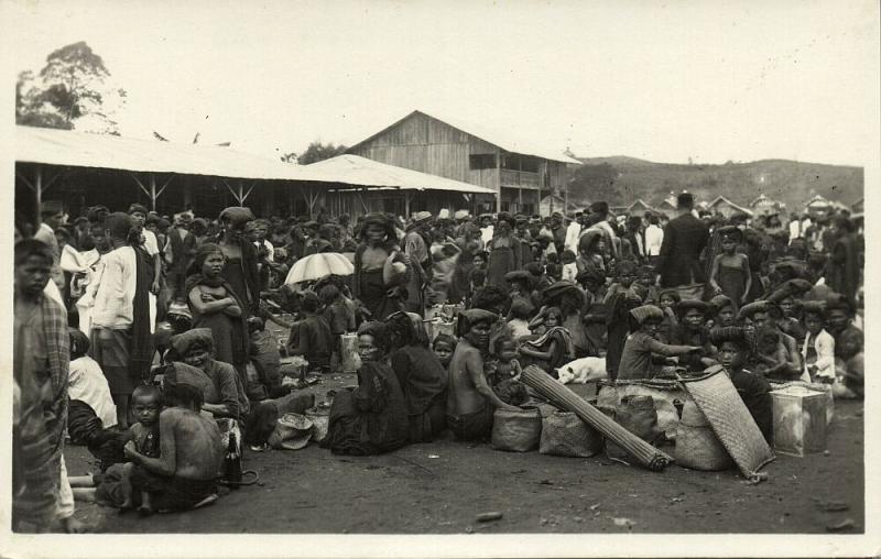 indonesia, SUMATRA, Native Batak Women at the Market (1920s) RPPC Postcard (3)