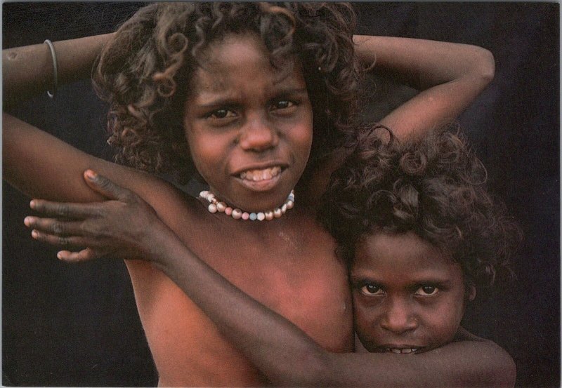 Children Postcard -Photographer Penny Tweedie, Muykul & May, Yatalamarra RR17681 