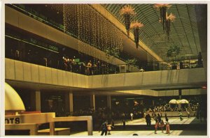 Ice Skating At The Galleria Post Oak Complex Houston USA Postcard