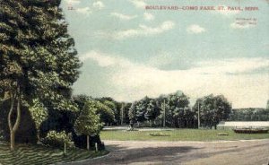 Boulevard- Como Park in St. Paul, Minnesota