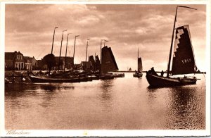 Netherlands Volendam Vintage Postcard  09.73