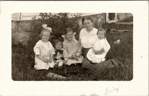 RPPC Sweet Mama with Her Children On The Lawn Real Photo Postcard U12