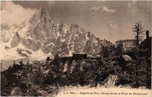 CPA Aiguille du Dru Chemin de fer et Hotel du Montenvers (297410)