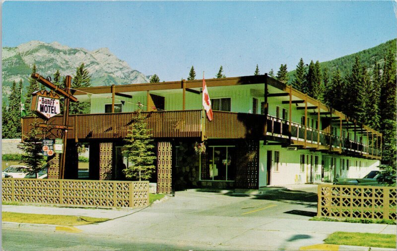 The Banff Motel Banff Alberta AB ALta 517 Banff Avenue Bruno Engler Postcard H7