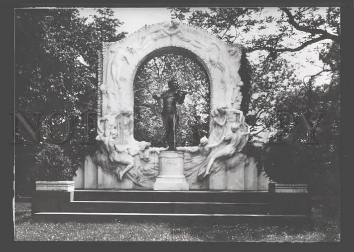 096053 Johann STRAUSS German COMPOSER Monument vintage PHOTO