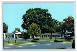 Vintage Old Kentucky Home Motel, Bardstown, KY. Postcard P90E