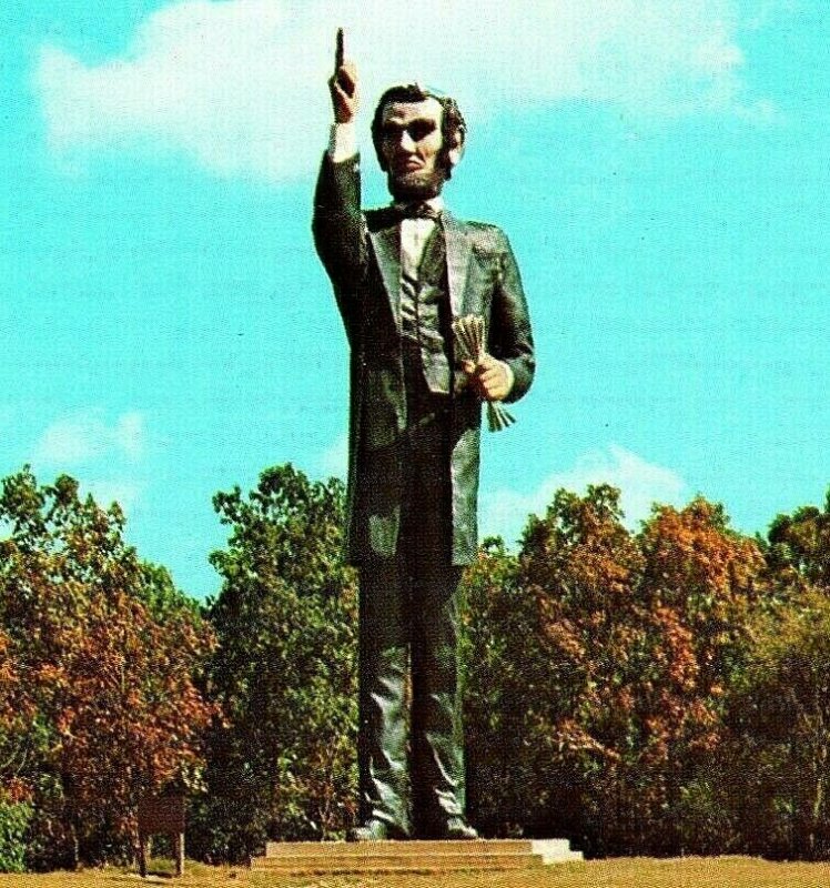 Vtg Chrome Postcard Charleston IL Illinois Abraham Lincoln Memorial Park Statue