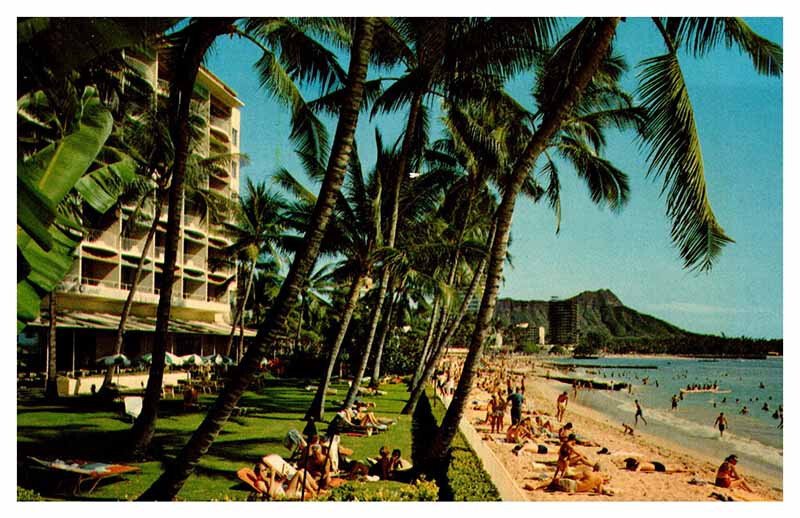 Postcard HOTEL SCENE Waikiki Hawaii HI AT2693