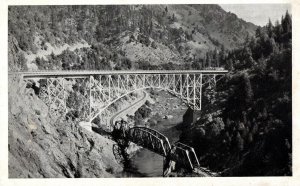 VINTAGE POSTCARD MAIN LINE THE WESTERN PACIFIC RAILROAD FEATHER RIVER CANYON CA
