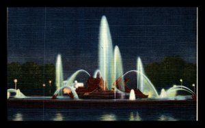 1940s Swan Memorial Fountain Art Museum Philadelphia PA Linen Postcard 5-97 