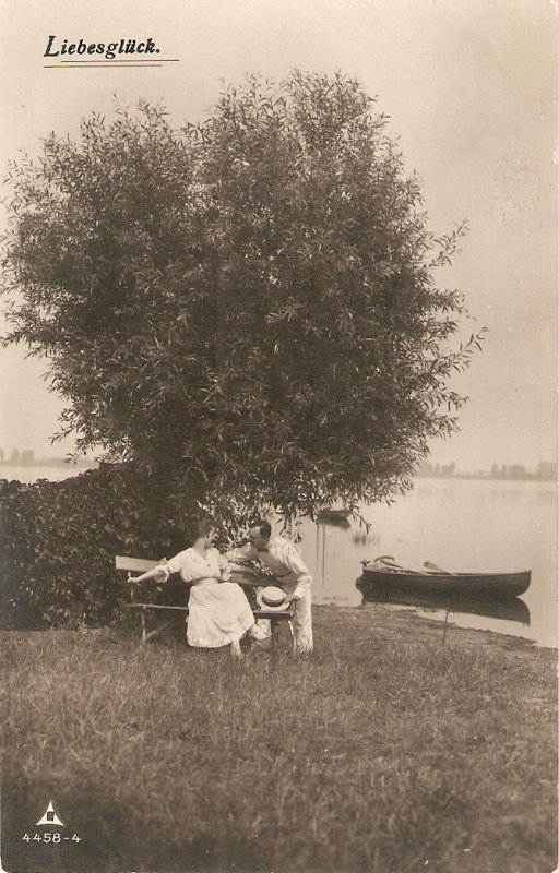 Couple. Romance. Liebesgluck Old vintage German postcard