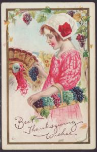 Best Thanksgiving Wishes,Girl Feeding Grapes to Turkey