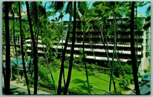 The Edgewater Hotel Waikiki Hawaii HI UNP Chrome Postcard F7