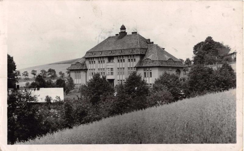 MALE SVATONOVICE HRADEC KRALOVE~SKOLA~SCHOOL PHOTO POSTCARD 1947