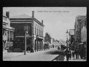 Surrey CHERTSEY London Street TOWN HALL & CROWN HOTEL c1905 Postcard