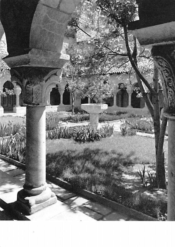 Arcades & Garden of the Cuxa Cloister - French