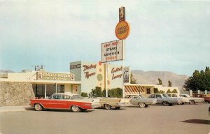 1950s  Alamogordo New Mexico Chinese Dragon Restaurant autos Postcard 26-56