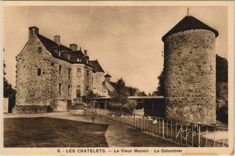 CPA Les Chatelets - Le Vieux Manoir - Le Colombier (1147467)