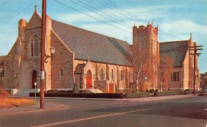 NORTH QUINCY, MA Massachusetts  SACRED HEART CHURCH   c1950's Chrome Postcard