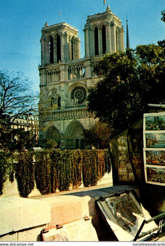 France Paris Facade de Notre-Dame