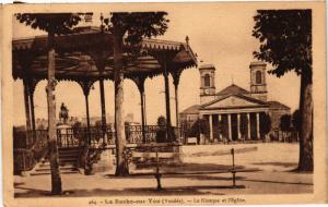 CPA LUCON - LA ROCHE-sur-YON - Le Kiosque et l'Église (167565)