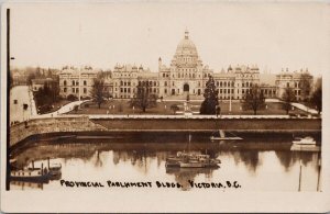 Victoria BC Provincial Parliament Buildings Harbour Boats Chapman Postcard H38