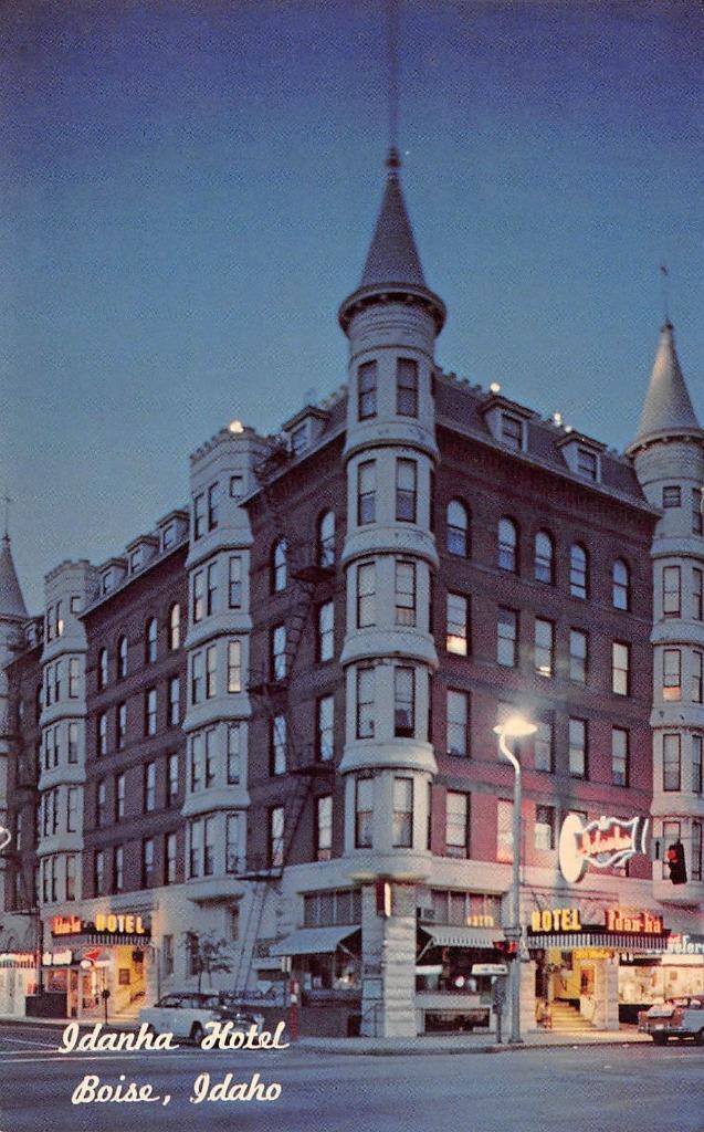 IDANHA HOTEL Boise, Idaho Street Scene Night View c1950s Chrome Vintage Postcard United States