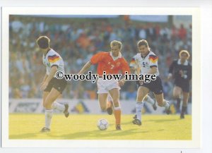 TC0094 - German Footballers - Kohler & Binz chase Bergkamp - postcard by Barratt