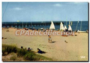 Postcard Modern Ile D'Oleron Boyardvile The Beach