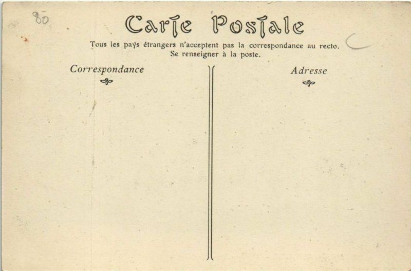 CPA MERS-les-BAINS Construction sur le Sable (758043)