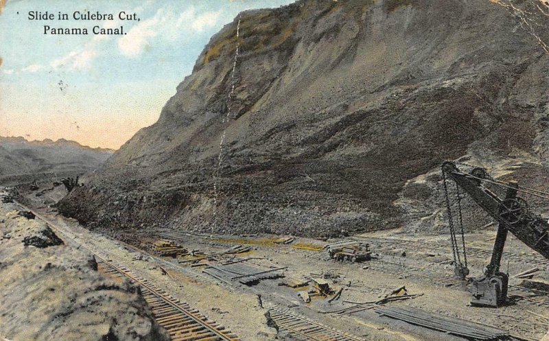 SLIDE IN CULEBRA CUT PANAMA CANAL POSTCARD (c. 1915)