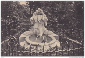 Water Fountain, Blondatbrunnen im Hofgarten, Dusseldorf, North Rine-Westphali...