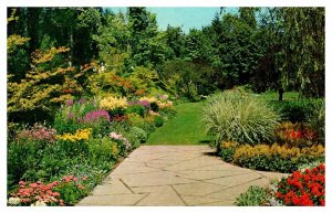 Postcard GARDEN SCENE Victoria British Columbia BC AP9632