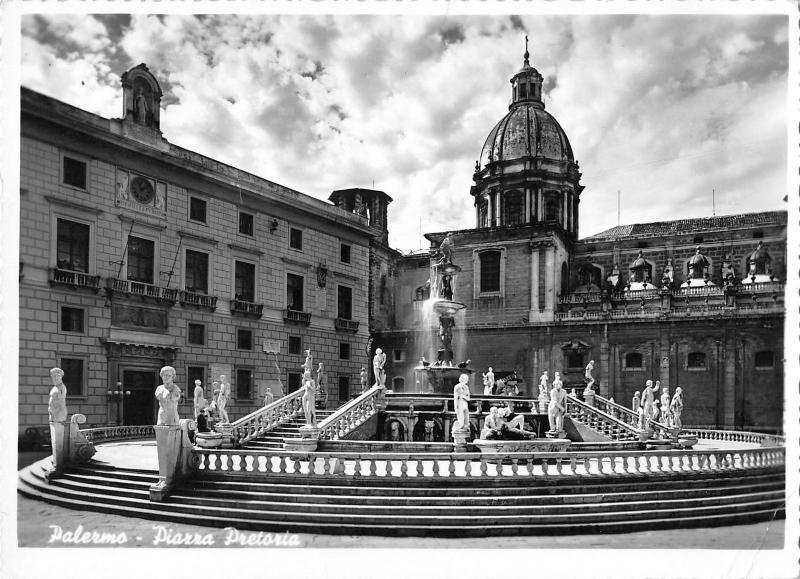 BT2497 Piazza pretoria Palermo        Italy